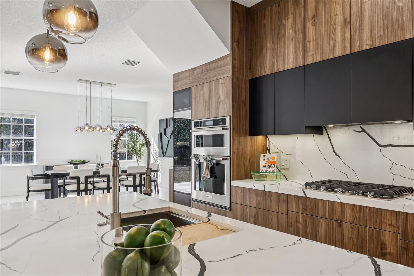 KEENES POINTE - Residential