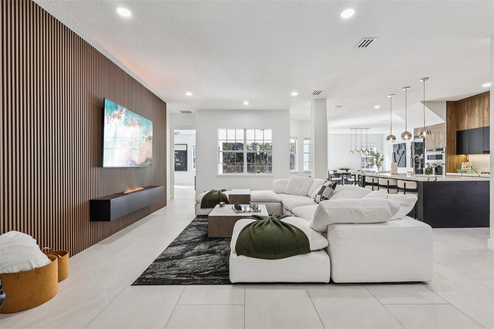 KEENES POINTE - Residential