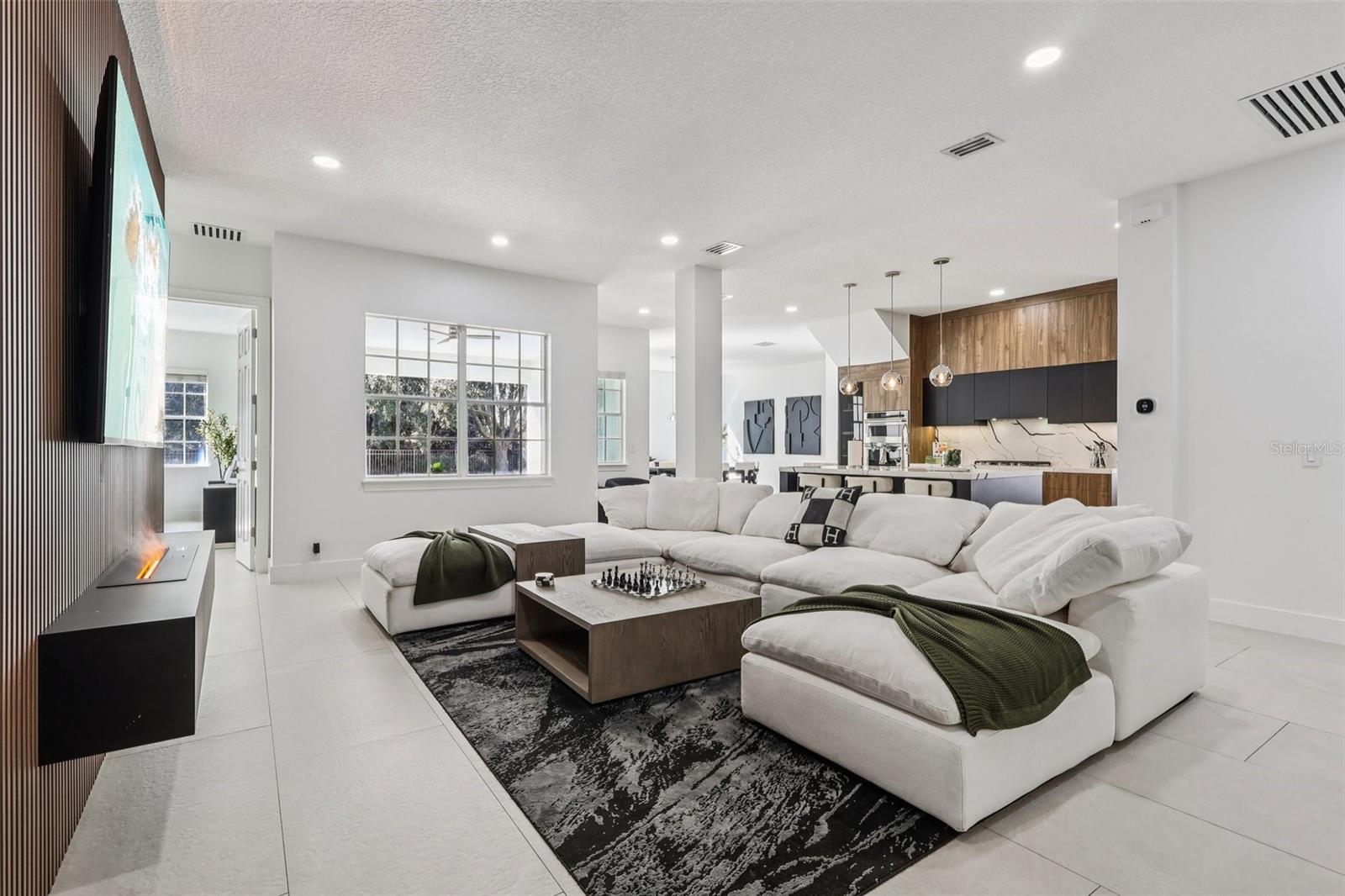 KEENES POINTE - Residential