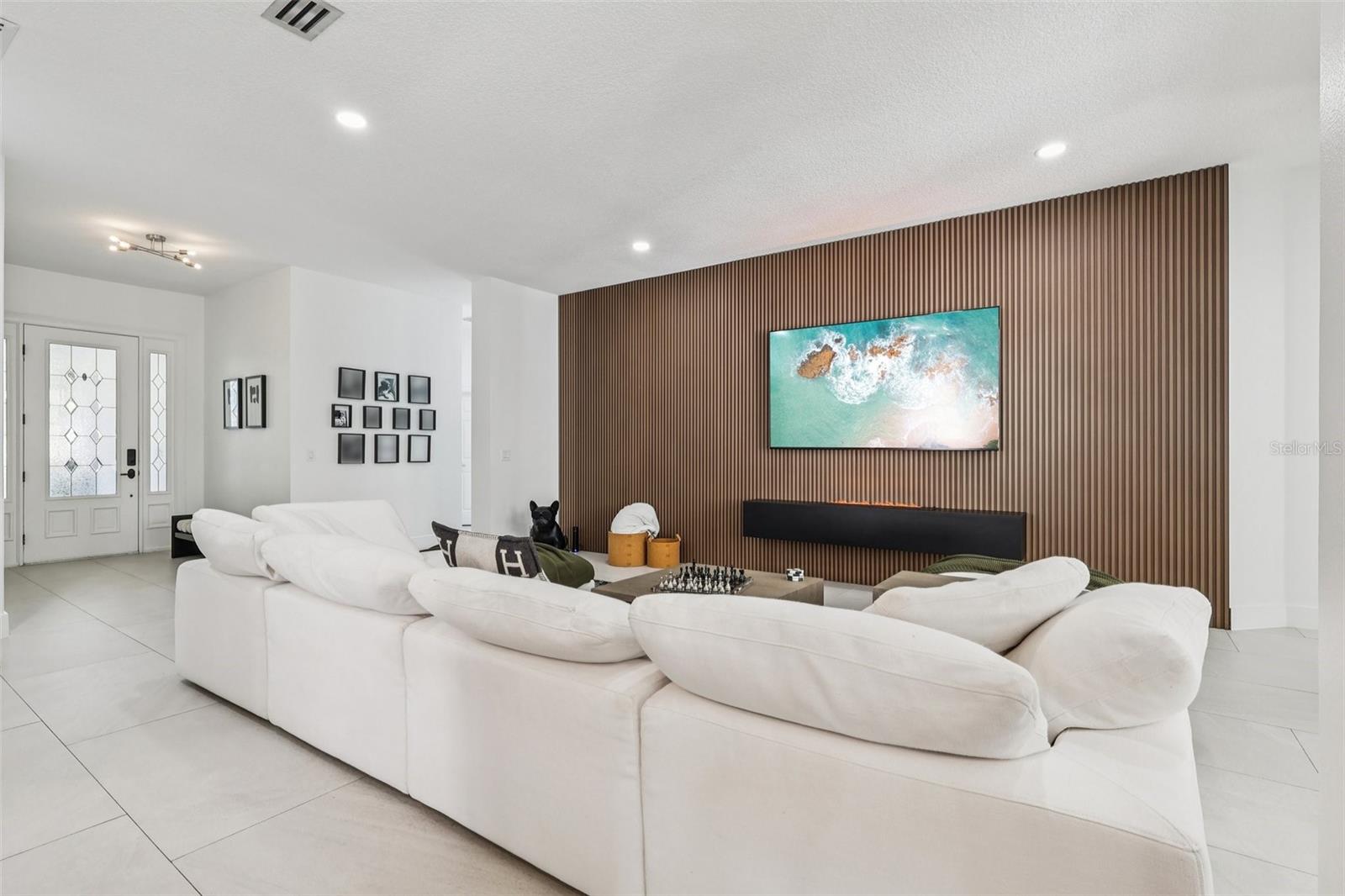 KEENES POINTE - Residential