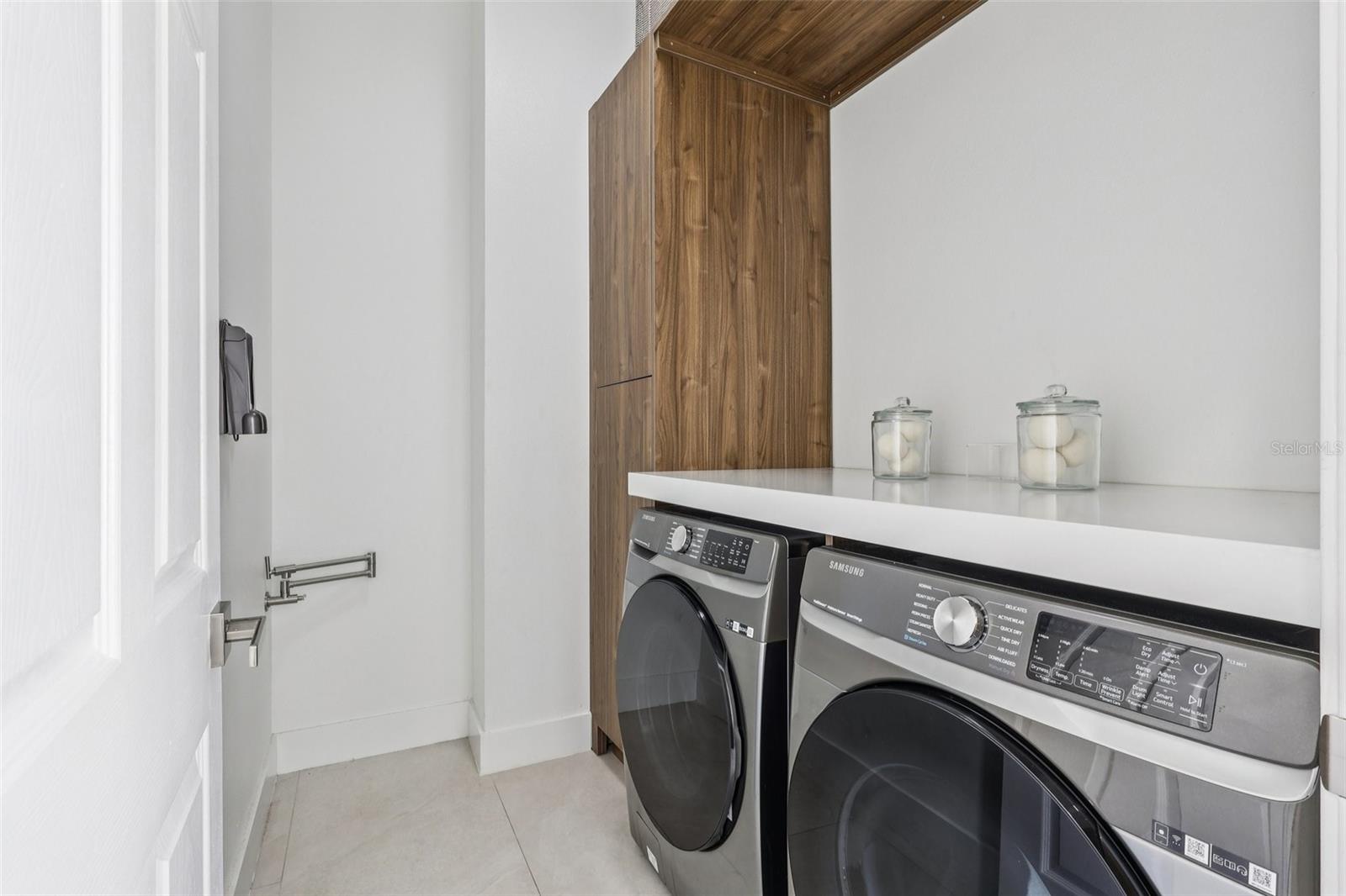 KEENES POINTE - Residential