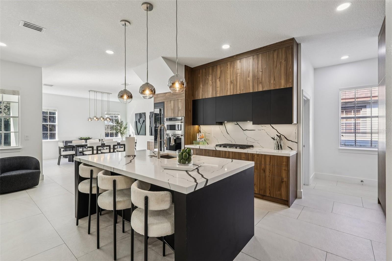 KEENES POINTE - Residential