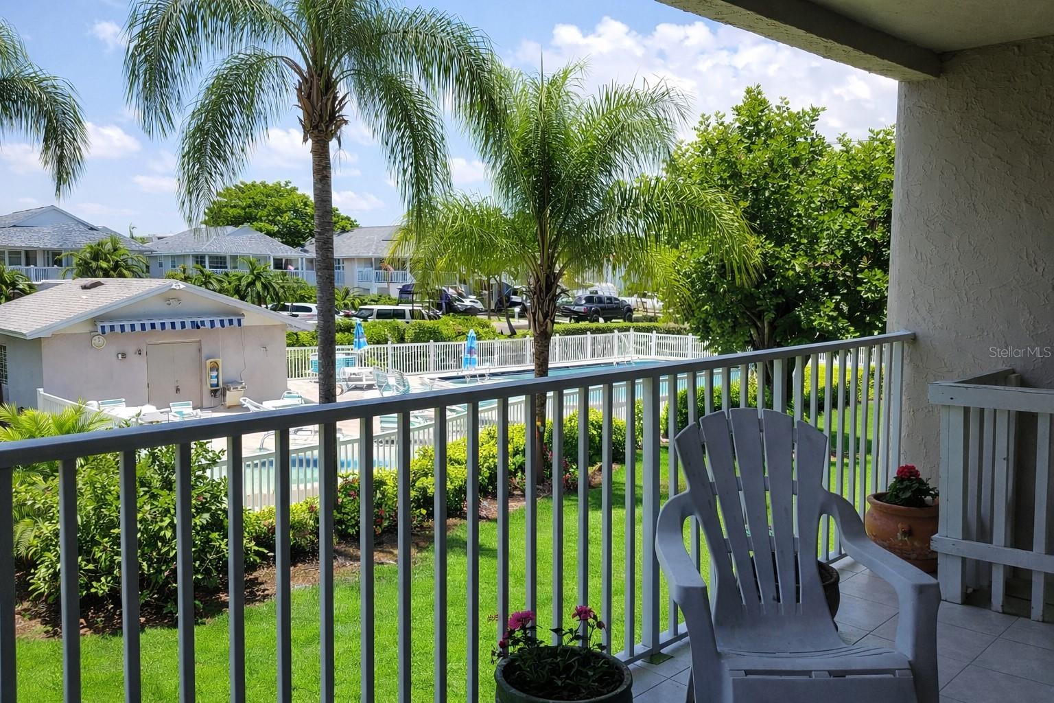 255 CAPRI CIRCLE N 17