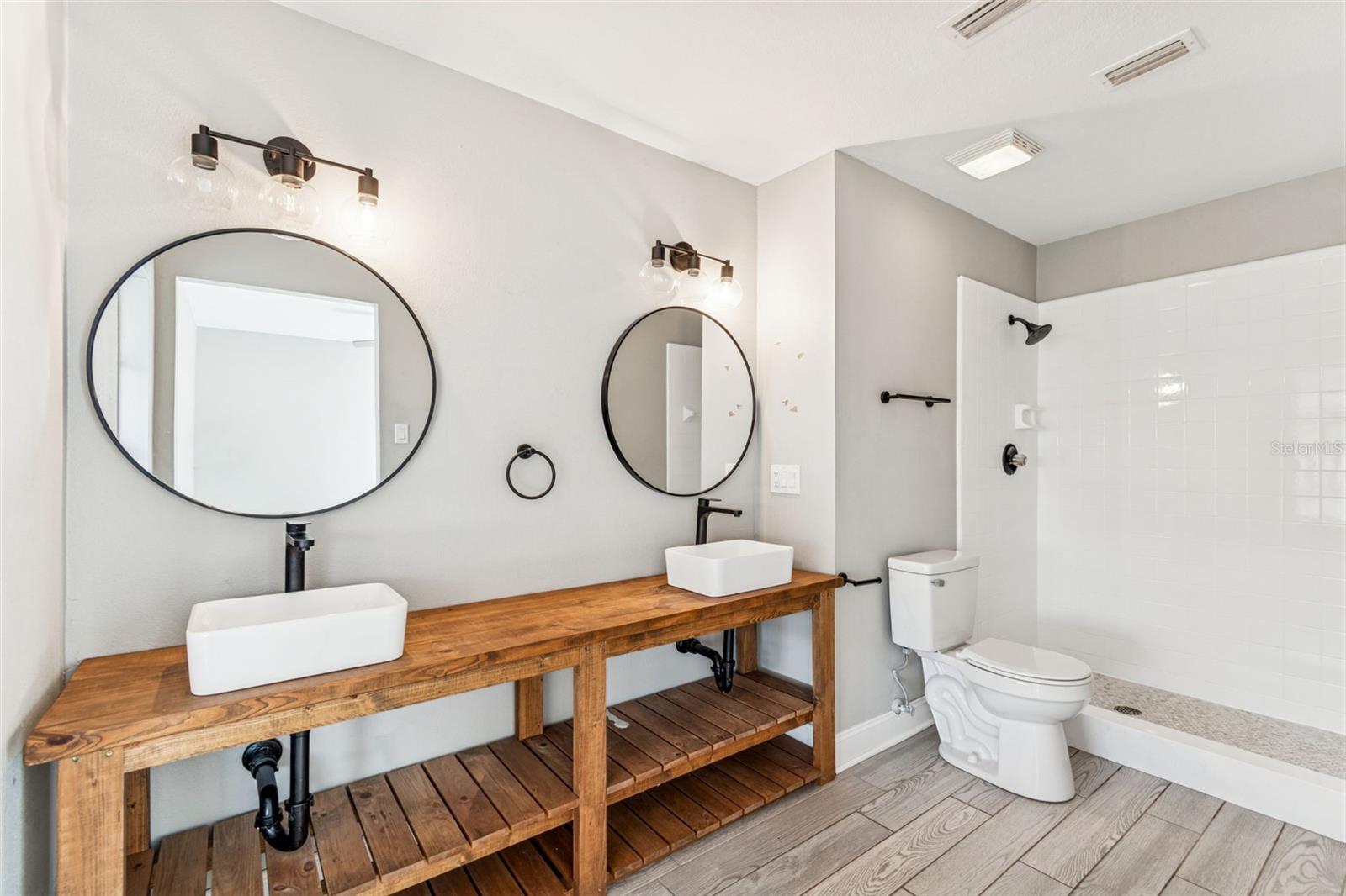 CARPENTERS RUN - Residential