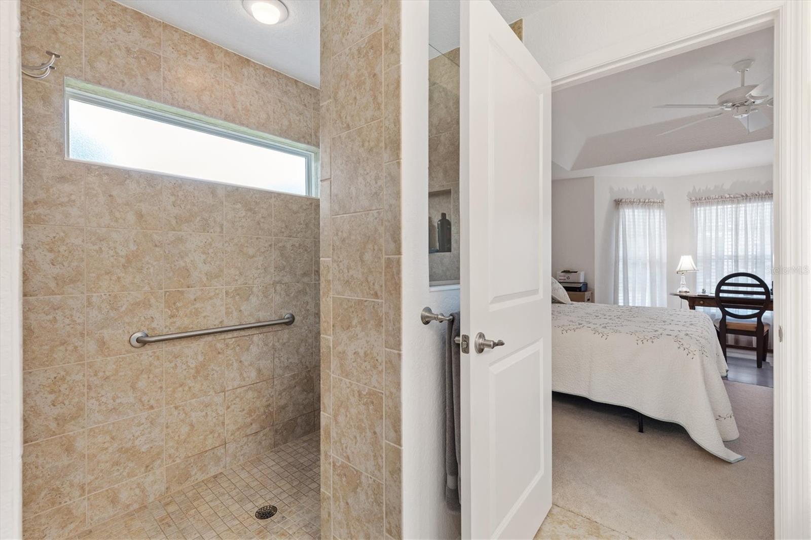 ENCLAVE/LAKESIDE LNDGS - Residential