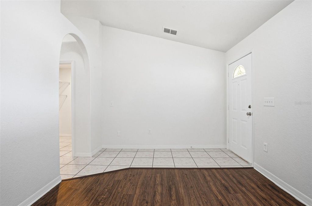 Photo of 5817 Mohr Loop, Tampa, FL 33615 (MLS # O6390145)