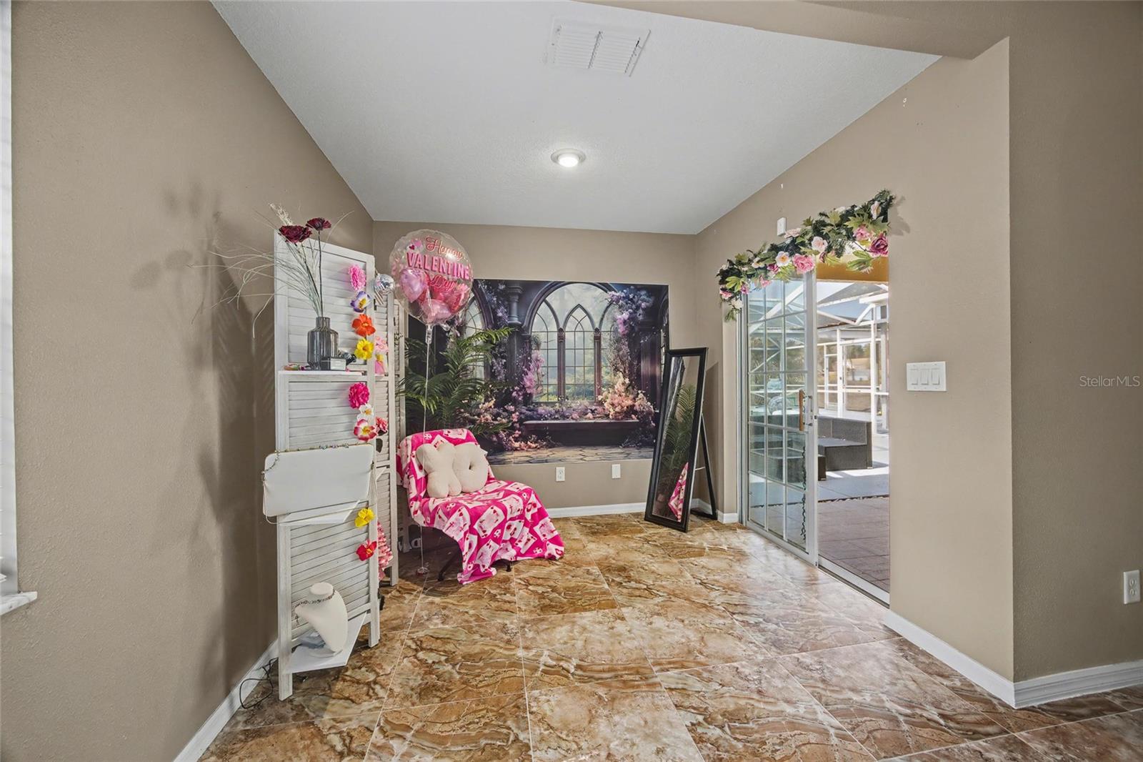 KINGSLAND COUNTRY ESTATE - Residential