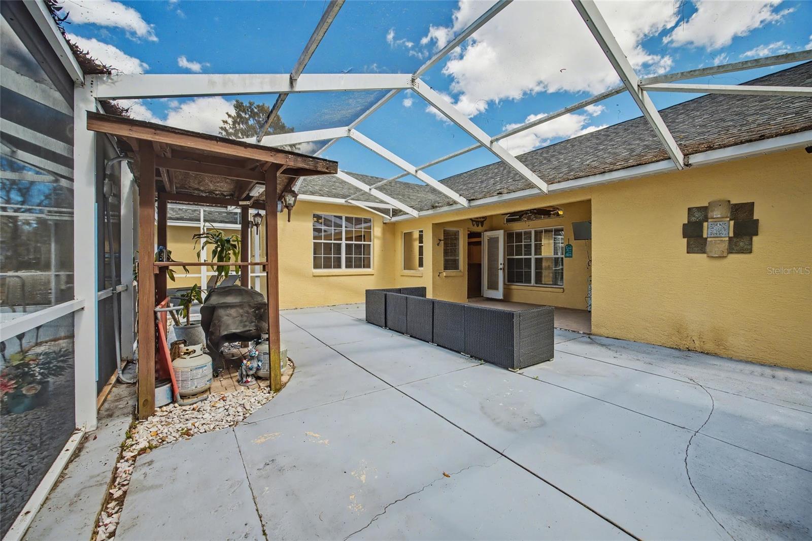 KINGSLAND COUNTRY ESTATE - Residential