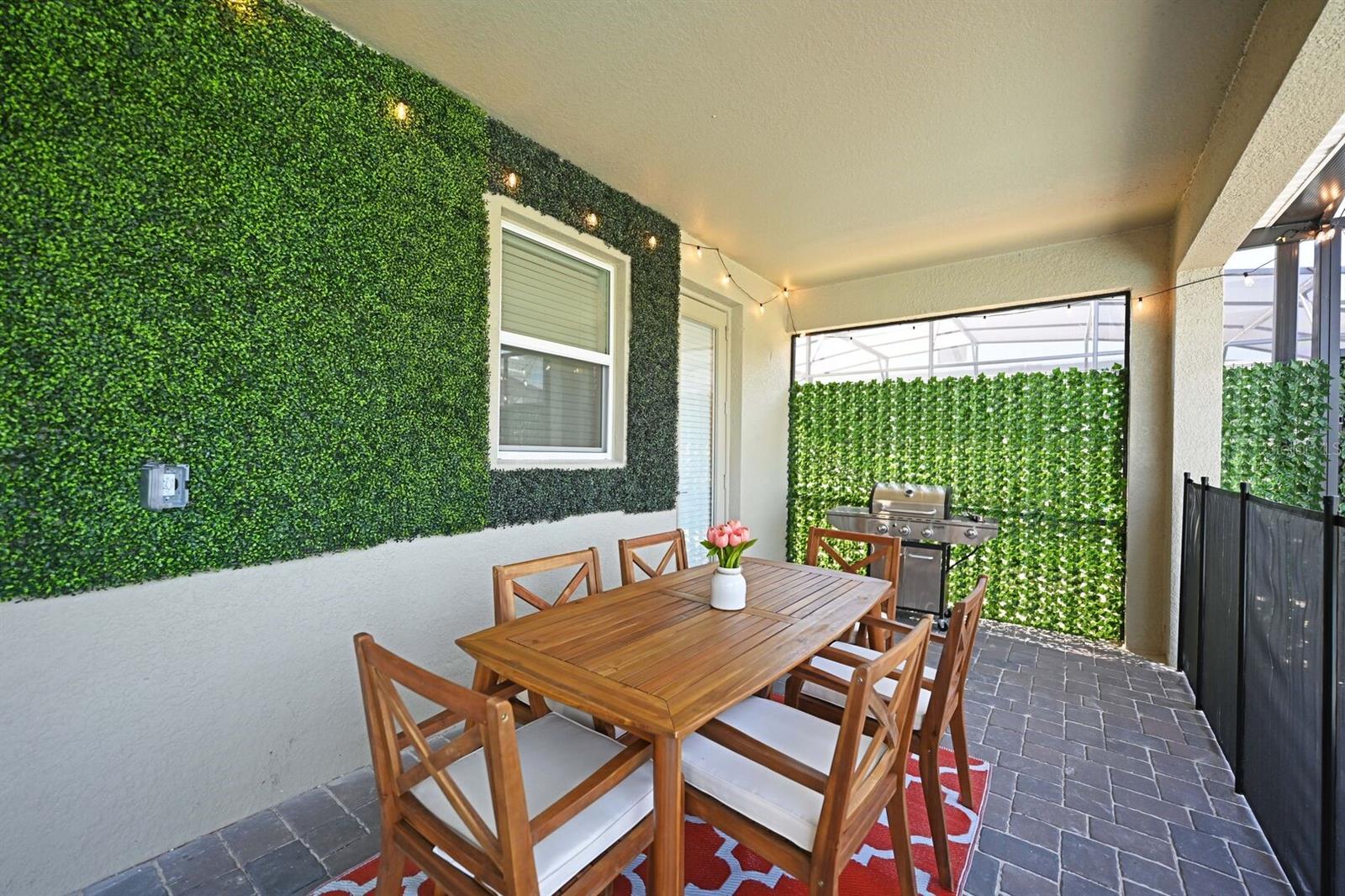 STOREY LAKE - Residential