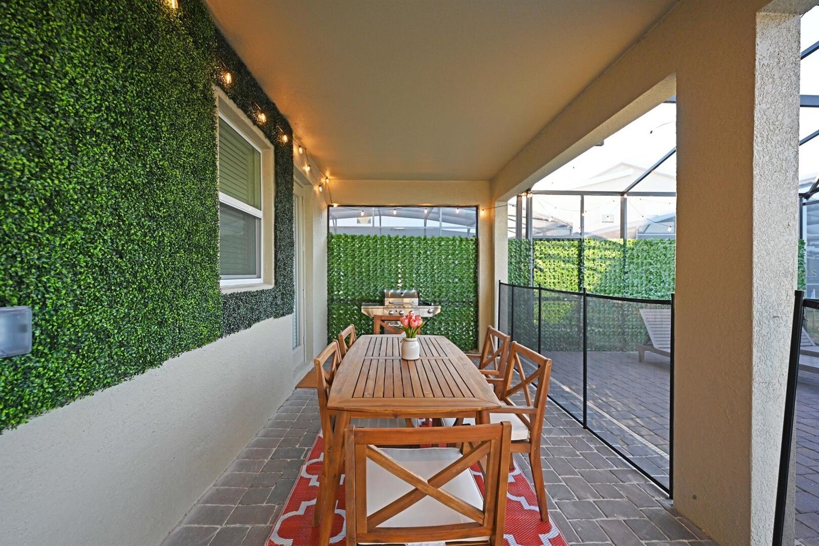 STOREY LAKE - Residential