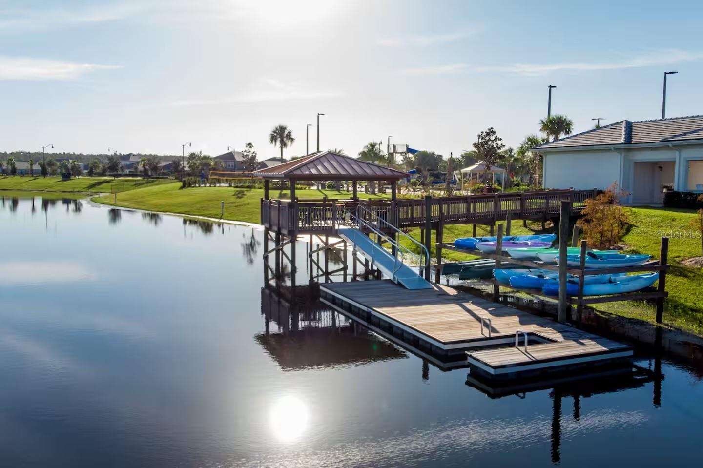 STOREY LAKE - Residential
