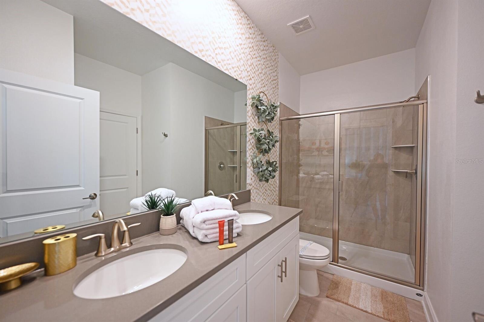 STOREY LAKE - Residential