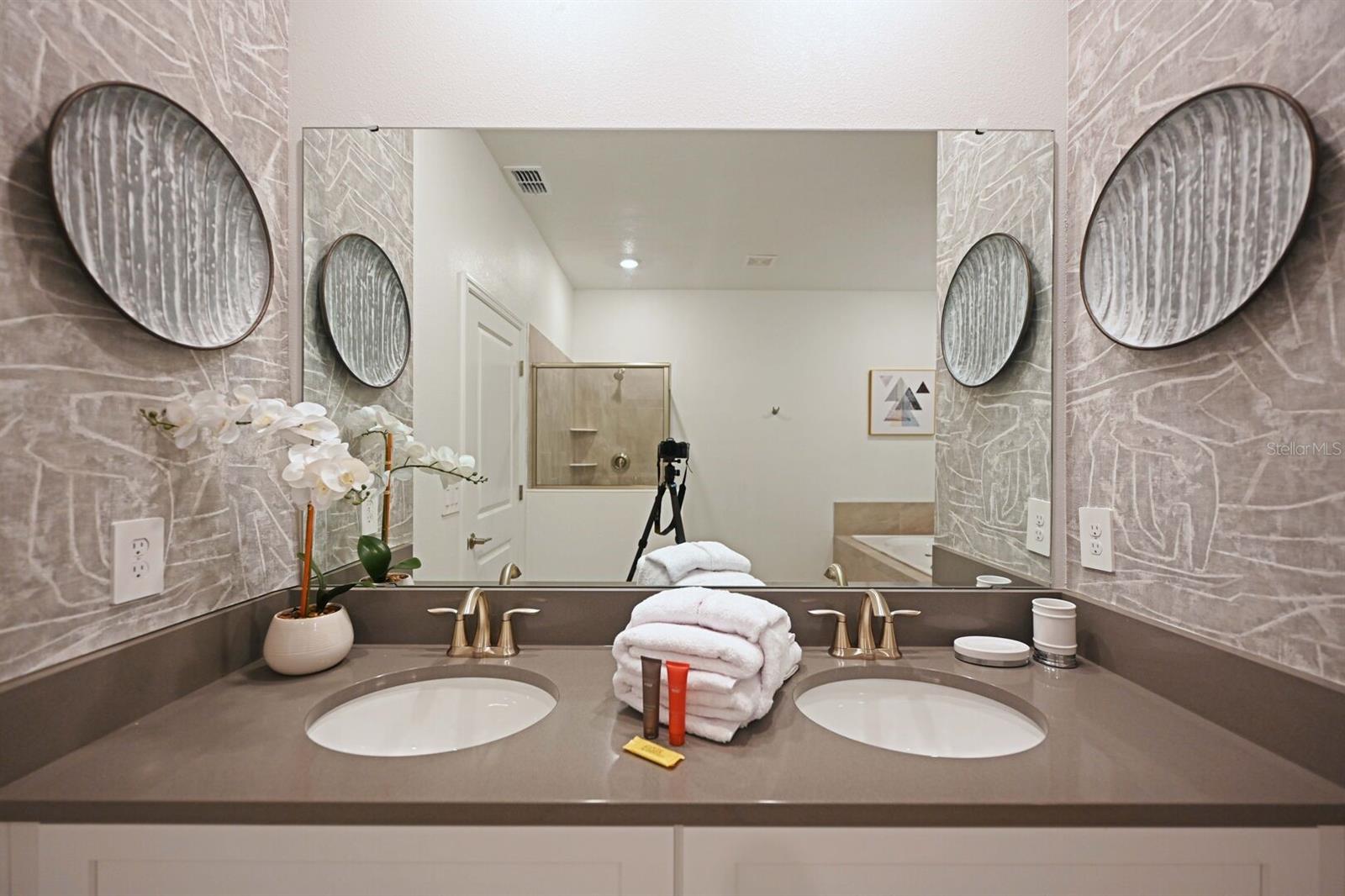 STOREY LAKE - Residential