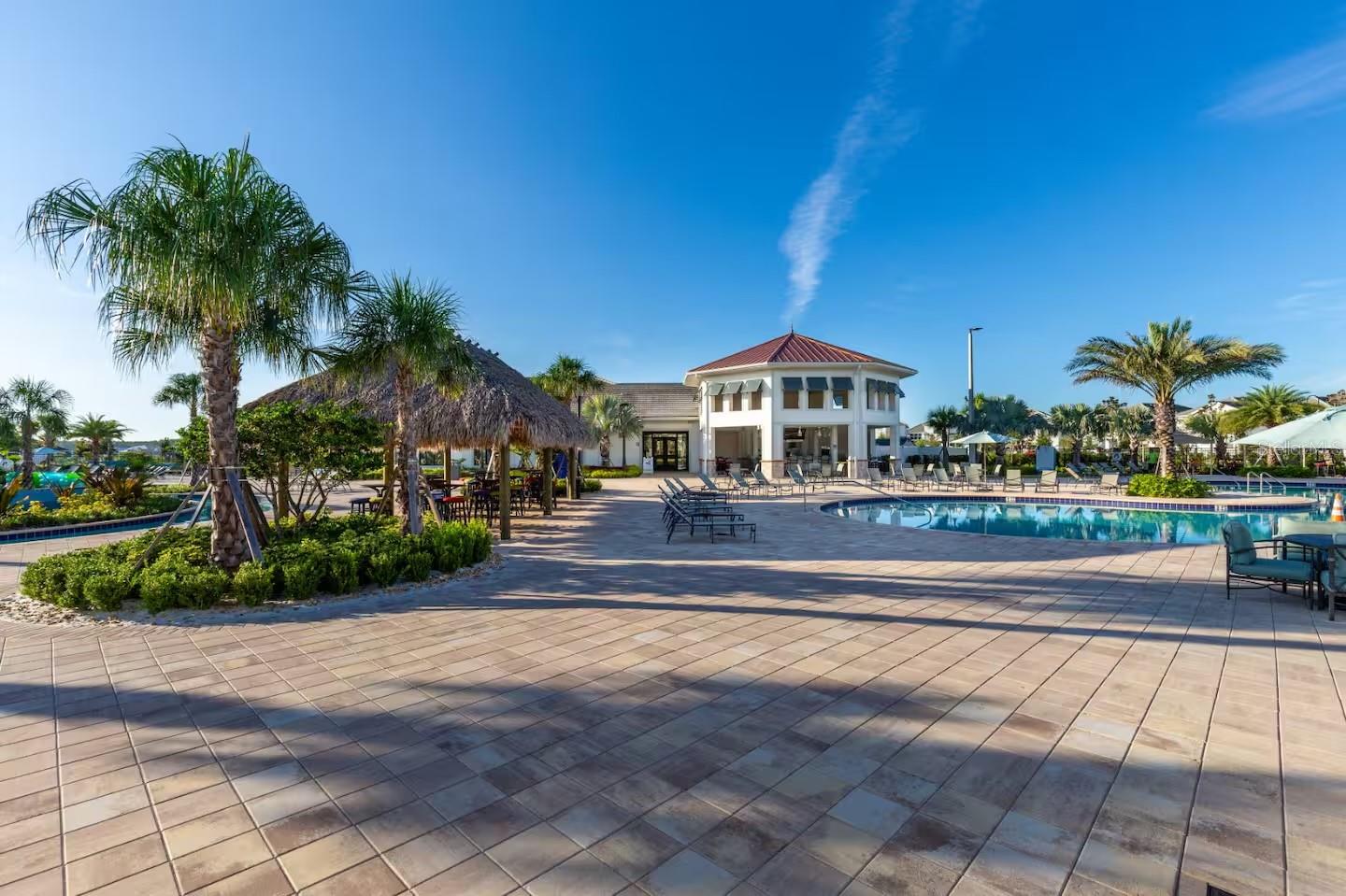 STOREY LAKE - Residential