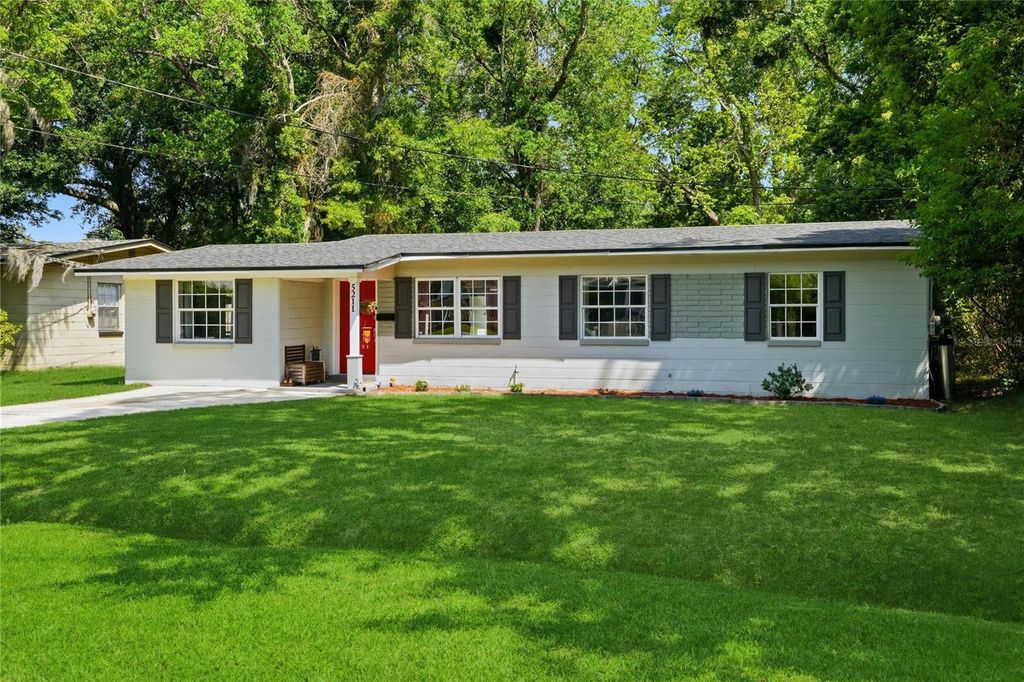 Photo of 5211 Glenwood Avenue, Jacksonville, FL 32205 (MLS # FC317962)