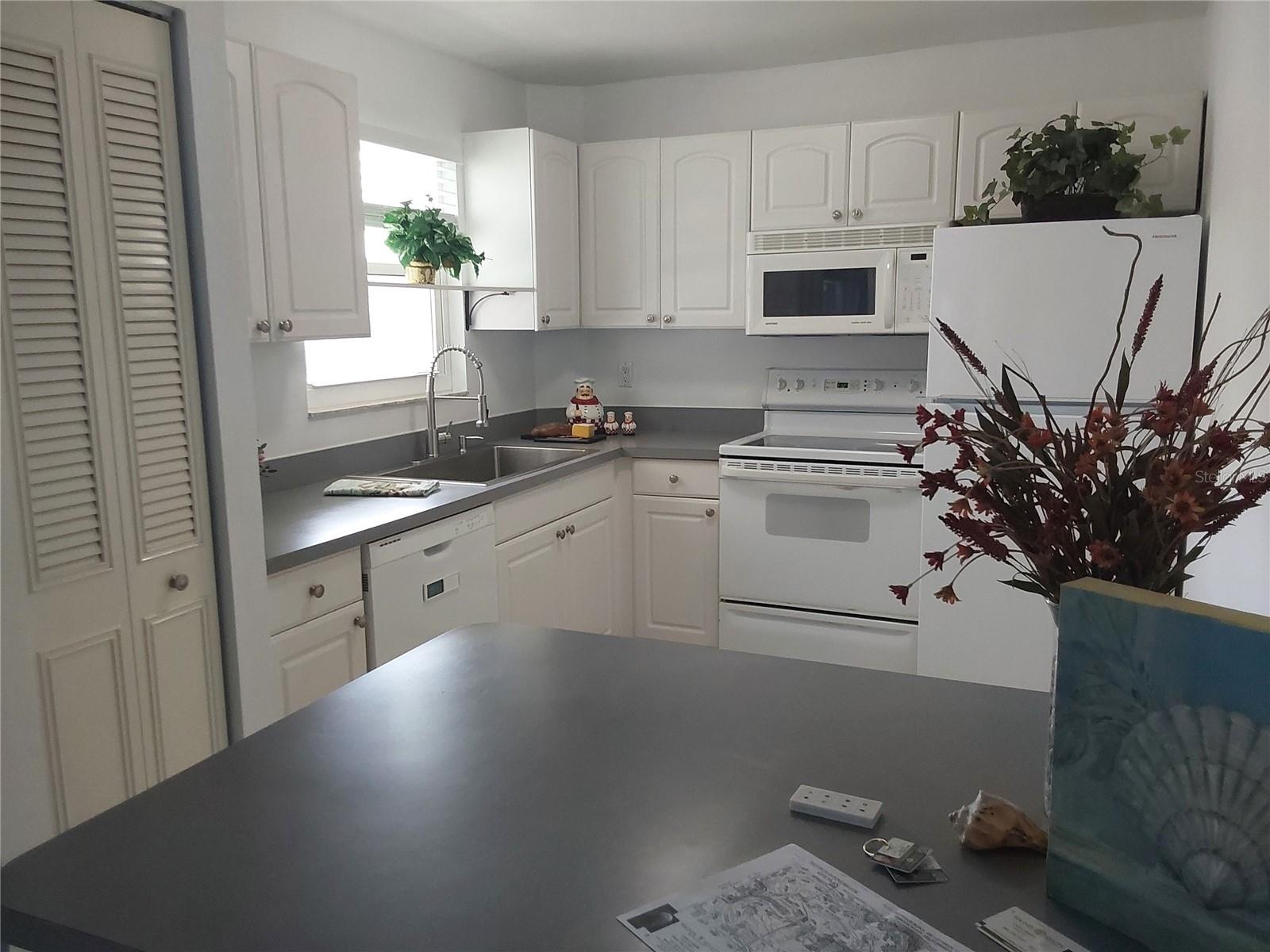 IRONWOOD EIGHTH CONDO - Residential