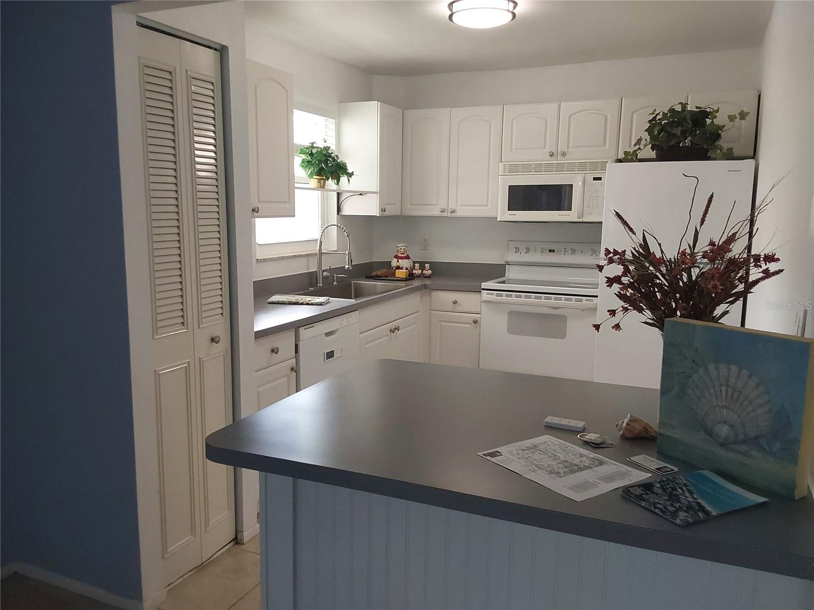 IRONWOOD EIGHTH CONDO - Residential