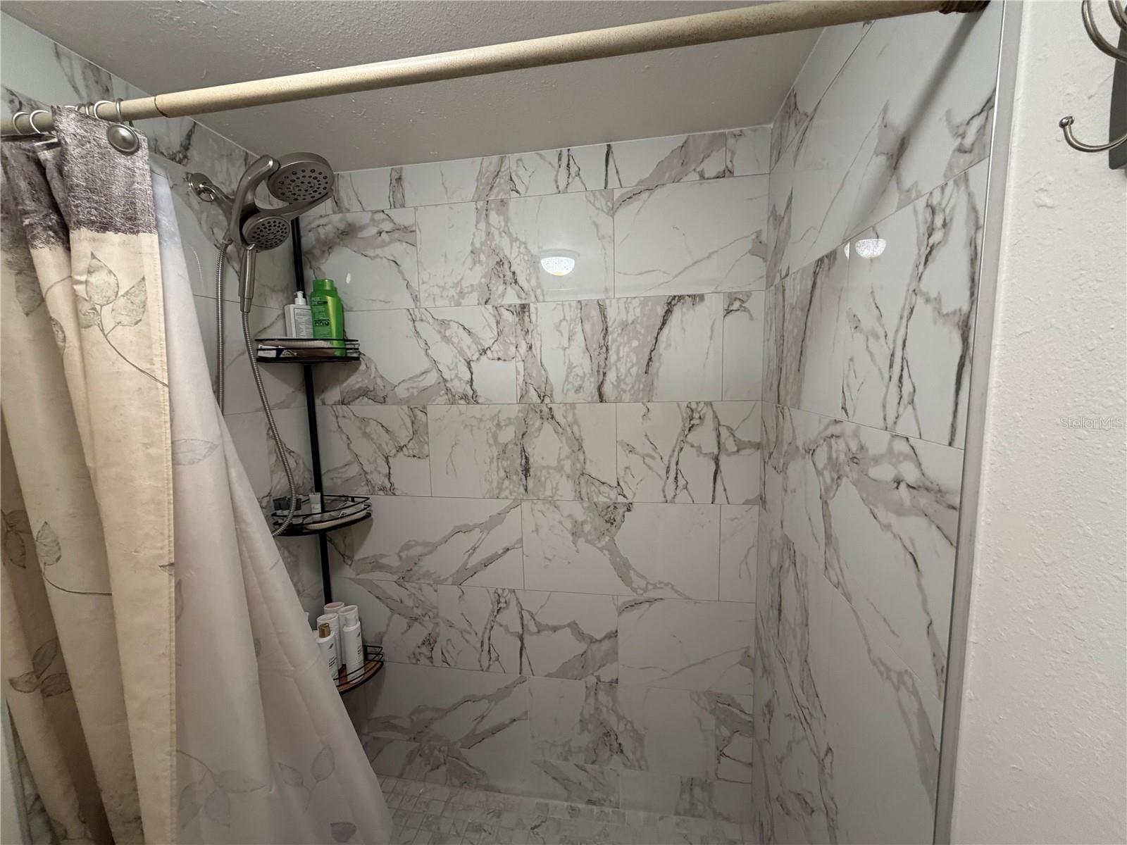 LEMON TREE CONDO SEC 01 - Residential