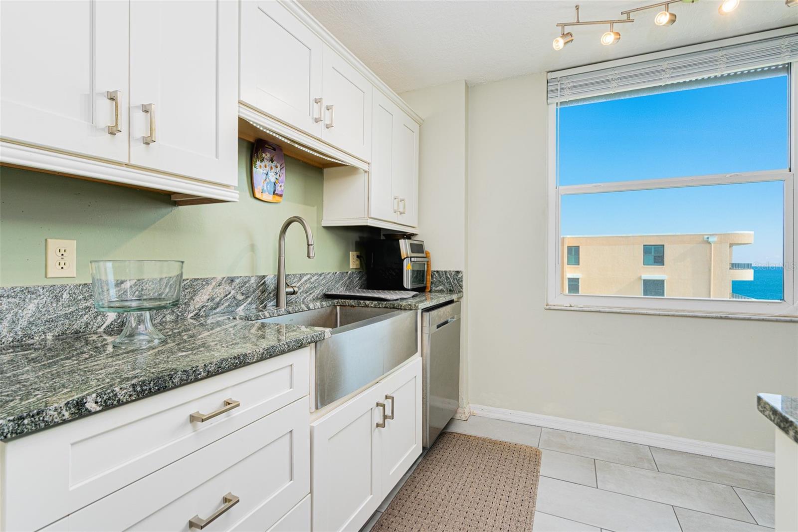 FAIRWIND SHORES CONDO - Residential