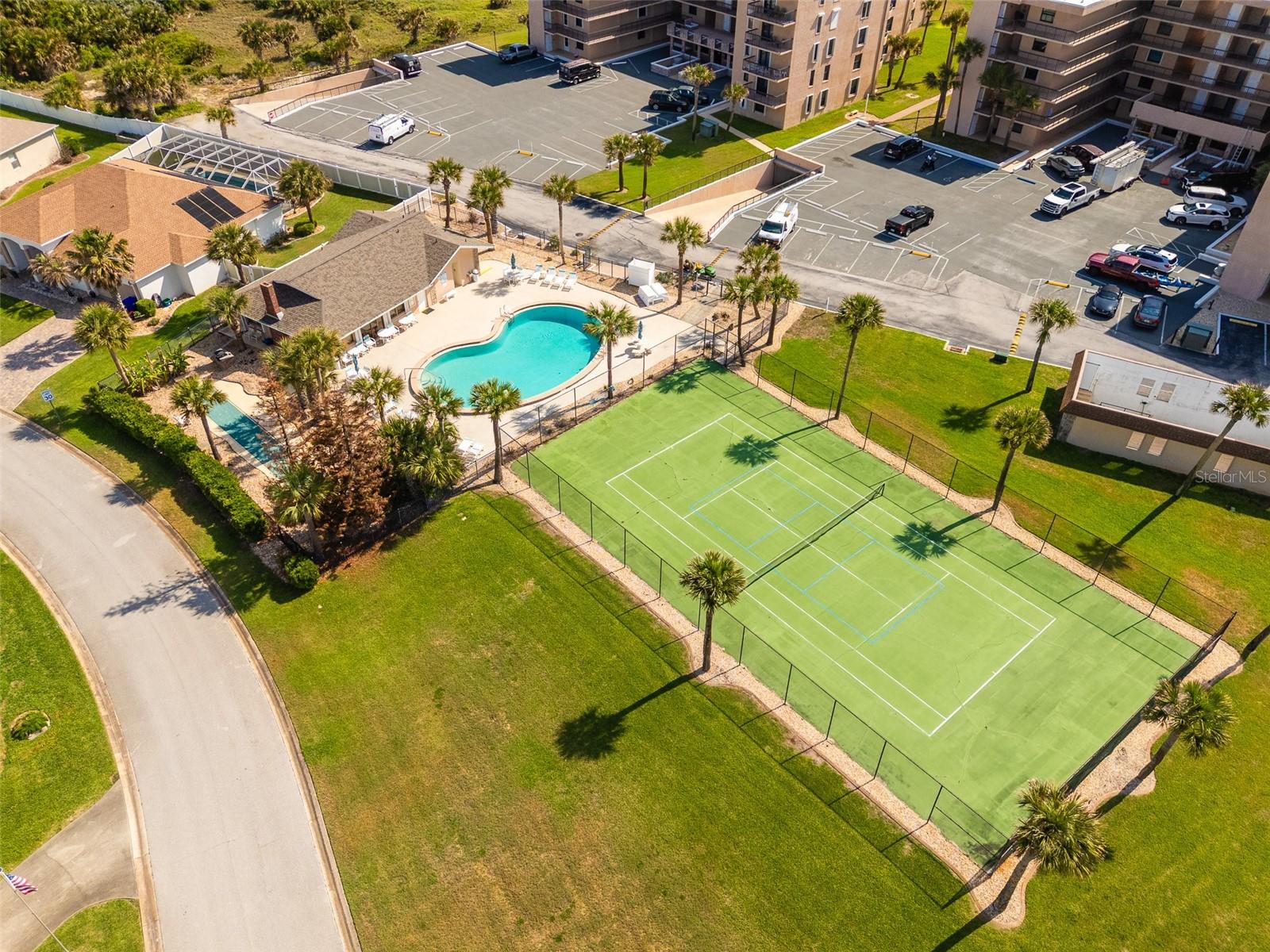 FAIRWIND SHORES CONDO - Residential