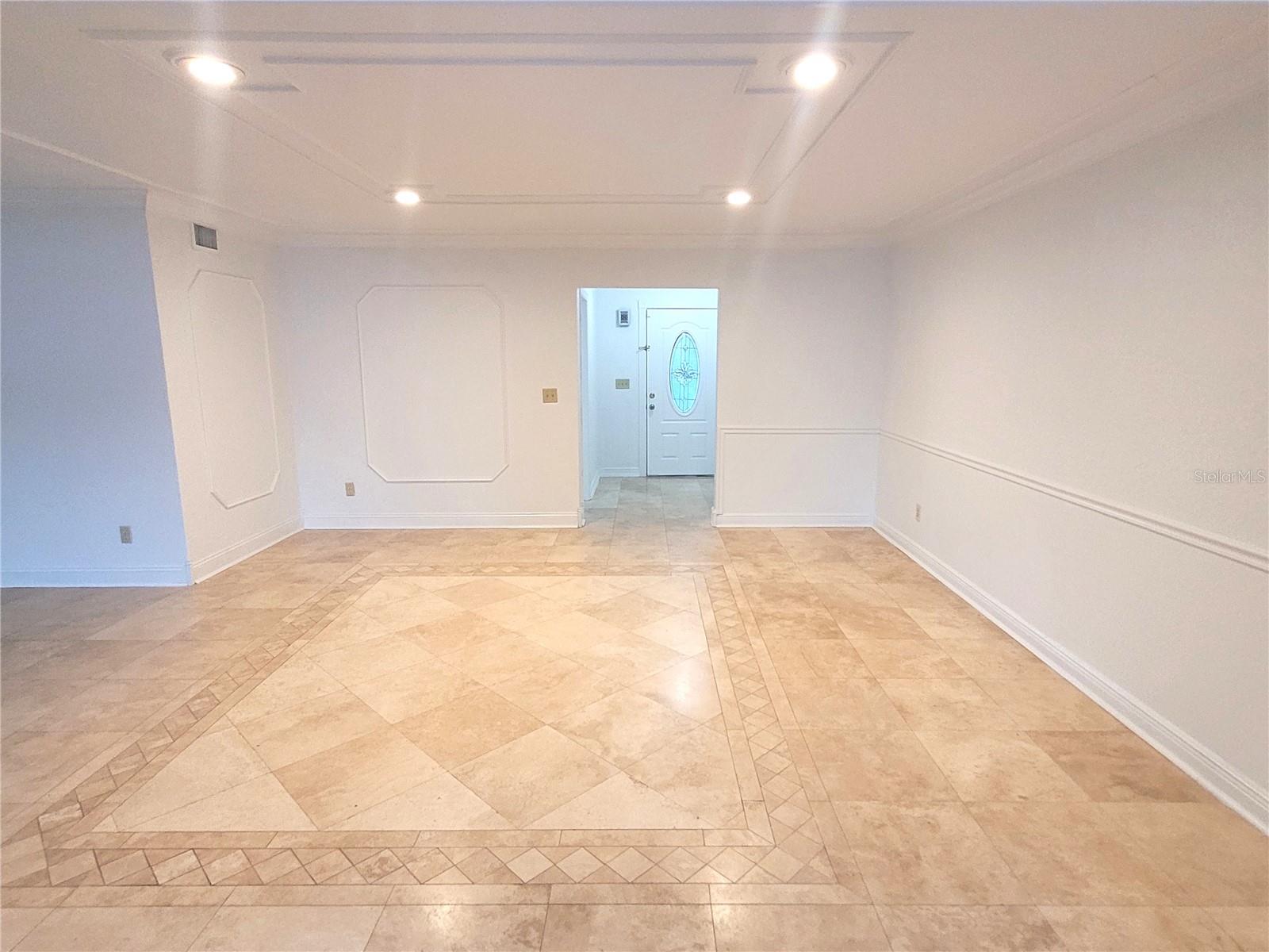 BELLEAIR MANOR - Residential Lease