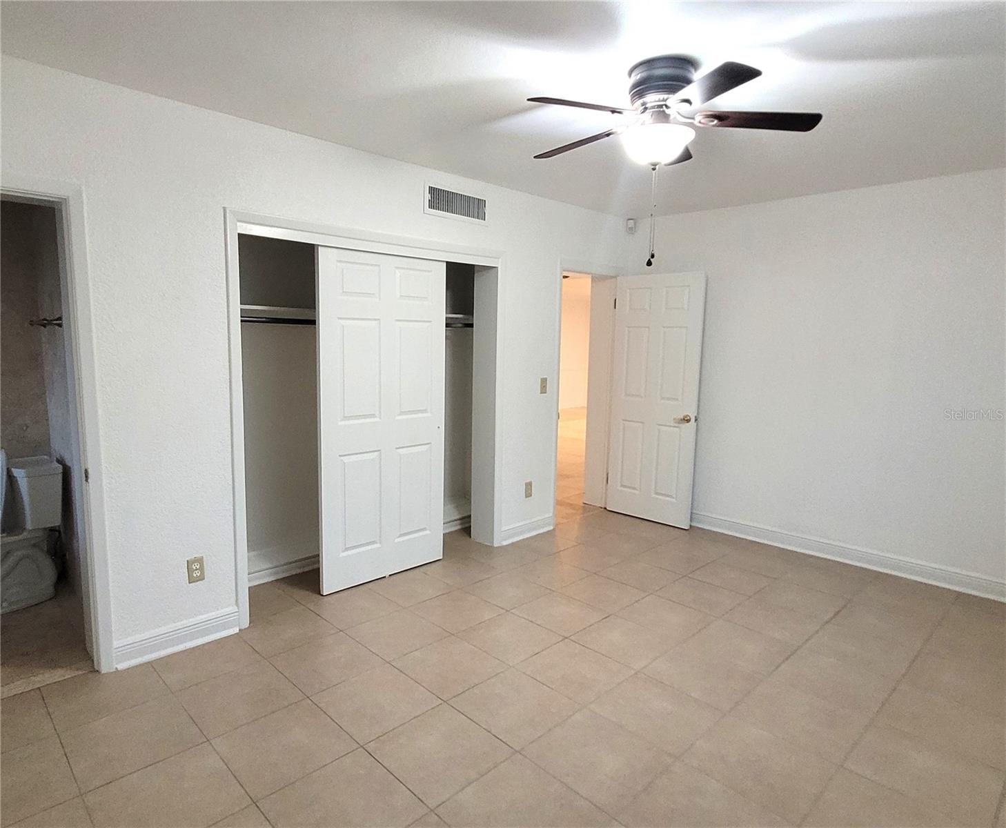 BELLEAIR MANOR - Residential Lease