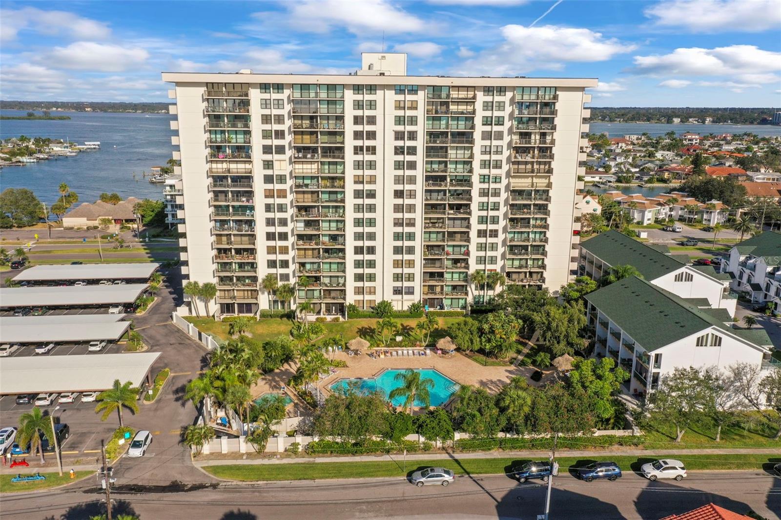 STARBOARD TOWER - Residential