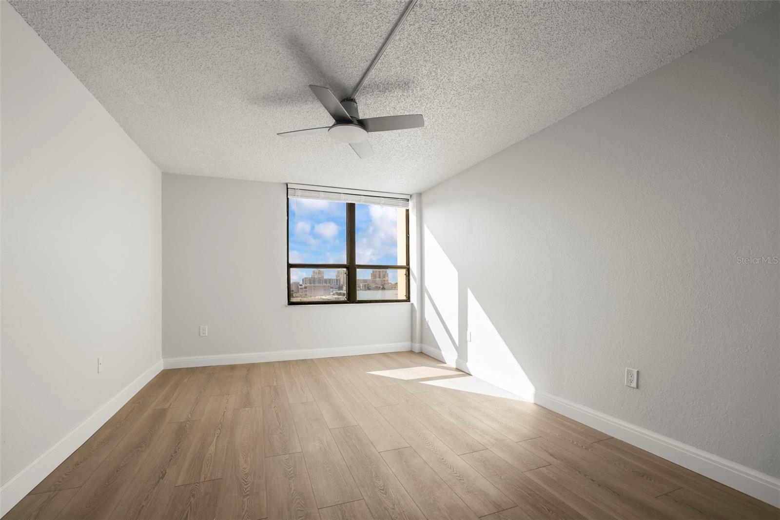 STARBOARD TOWER - Residential