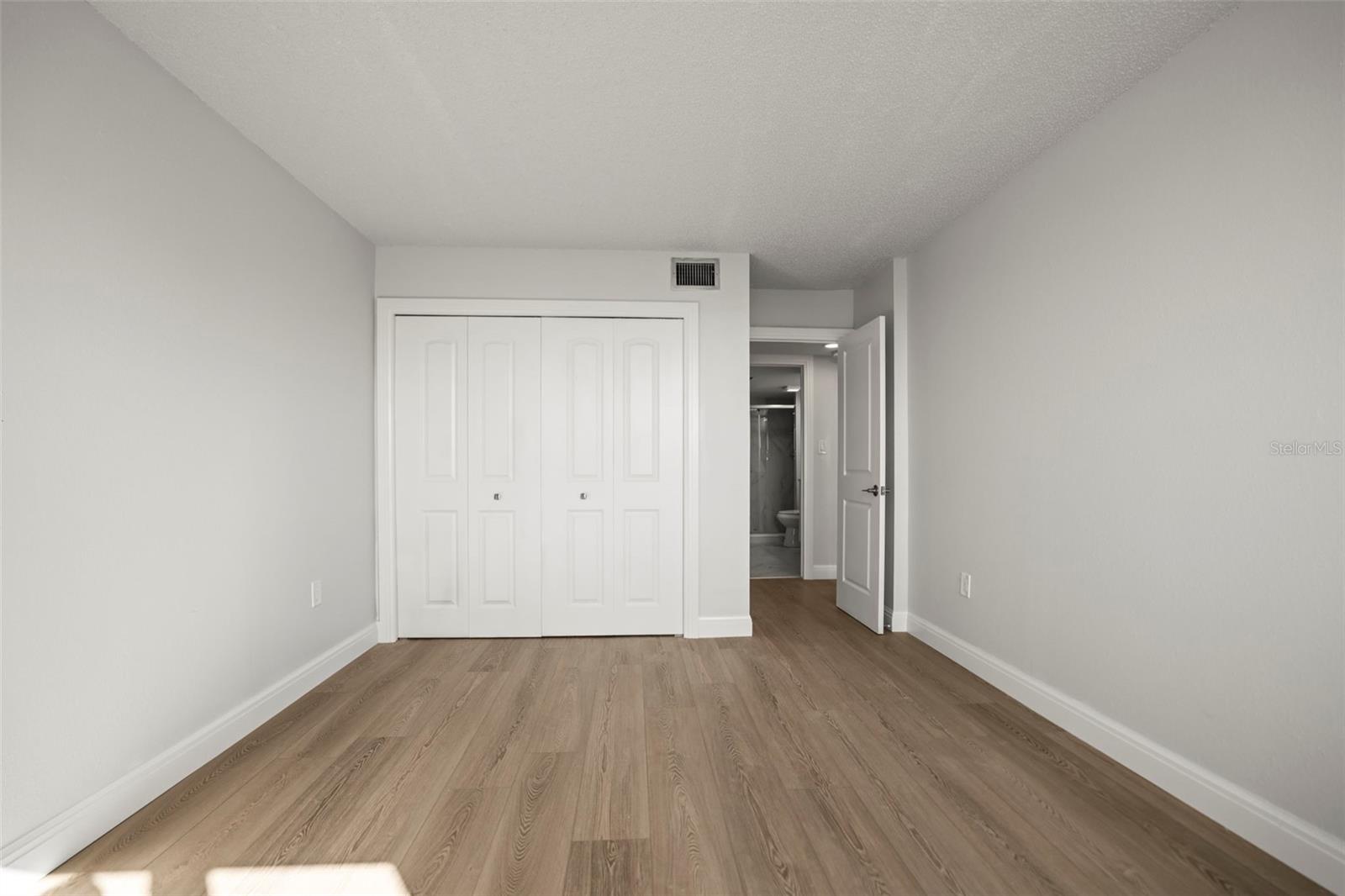 STARBOARD TOWER - Residential