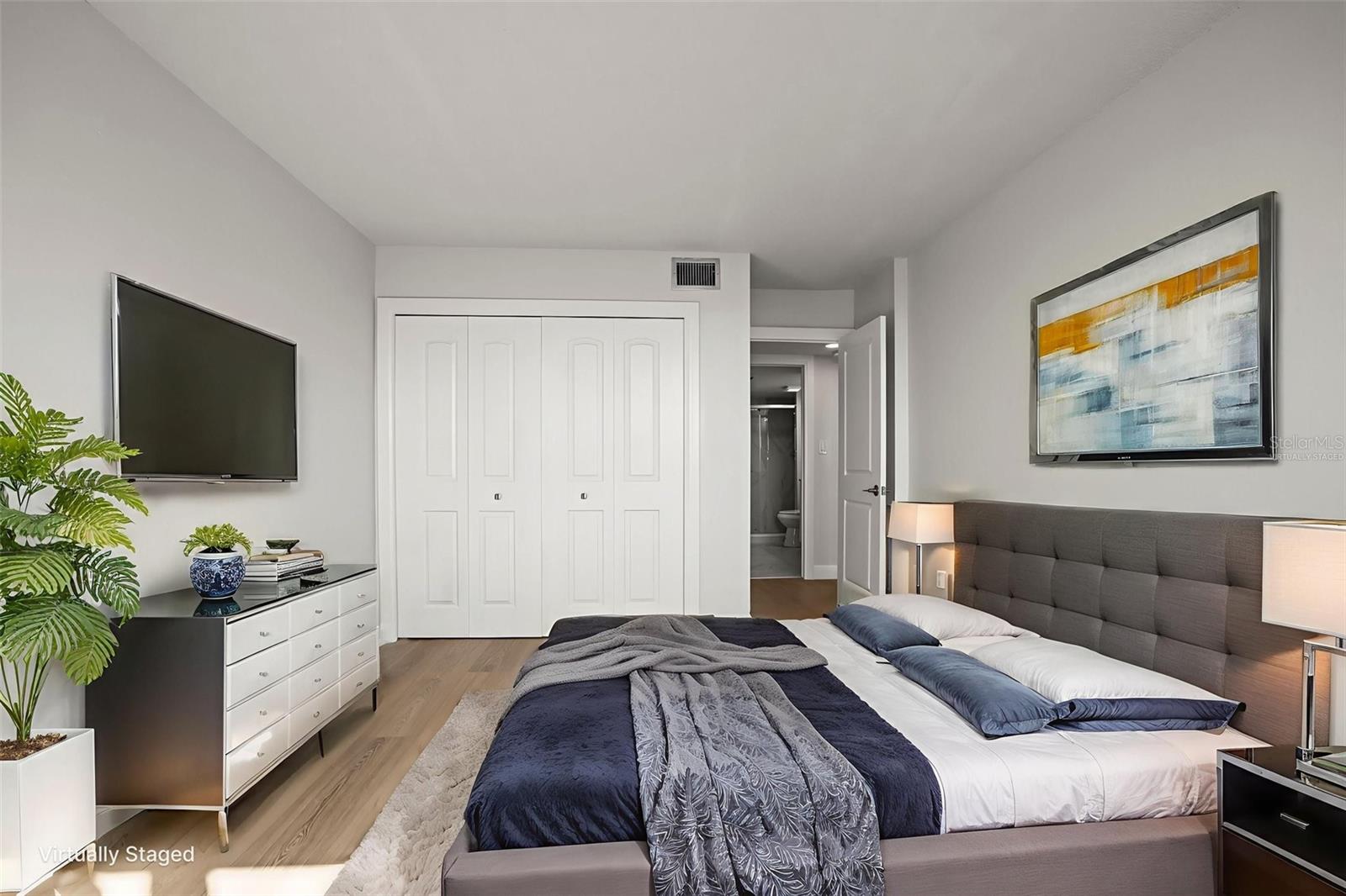 STARBOARD TOWER - Residential