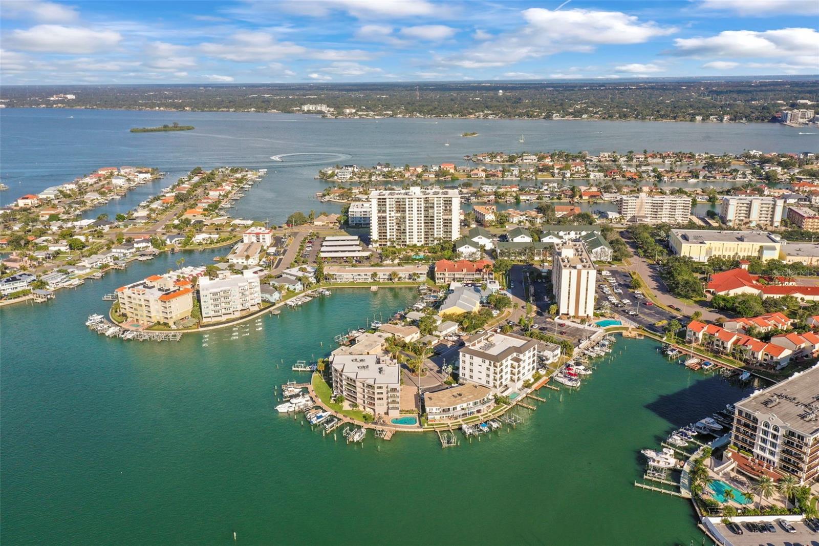 STARBOARD TOWER - Residential