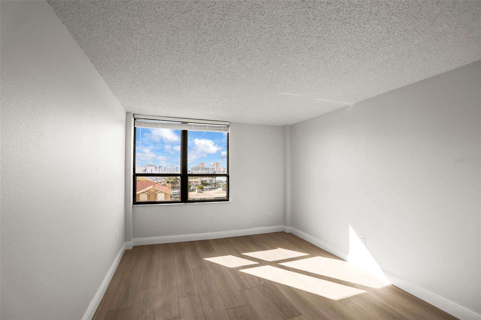 STARBOARD TOWER - Residential