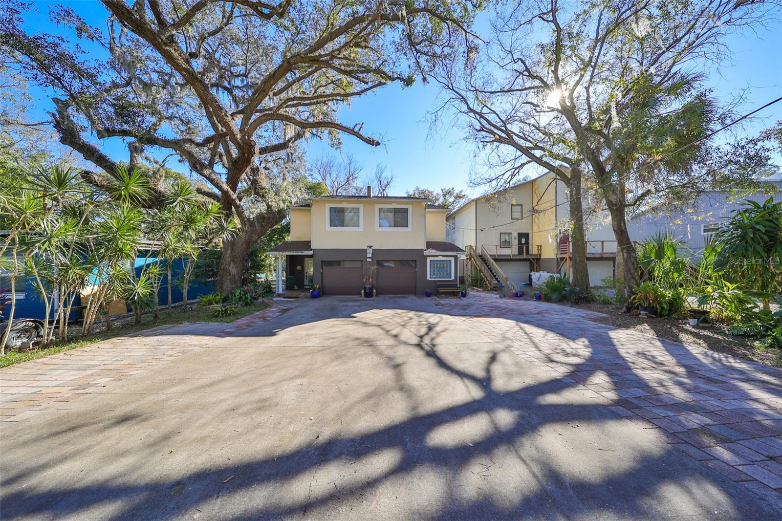 1745 E MULBERRY DRIVE