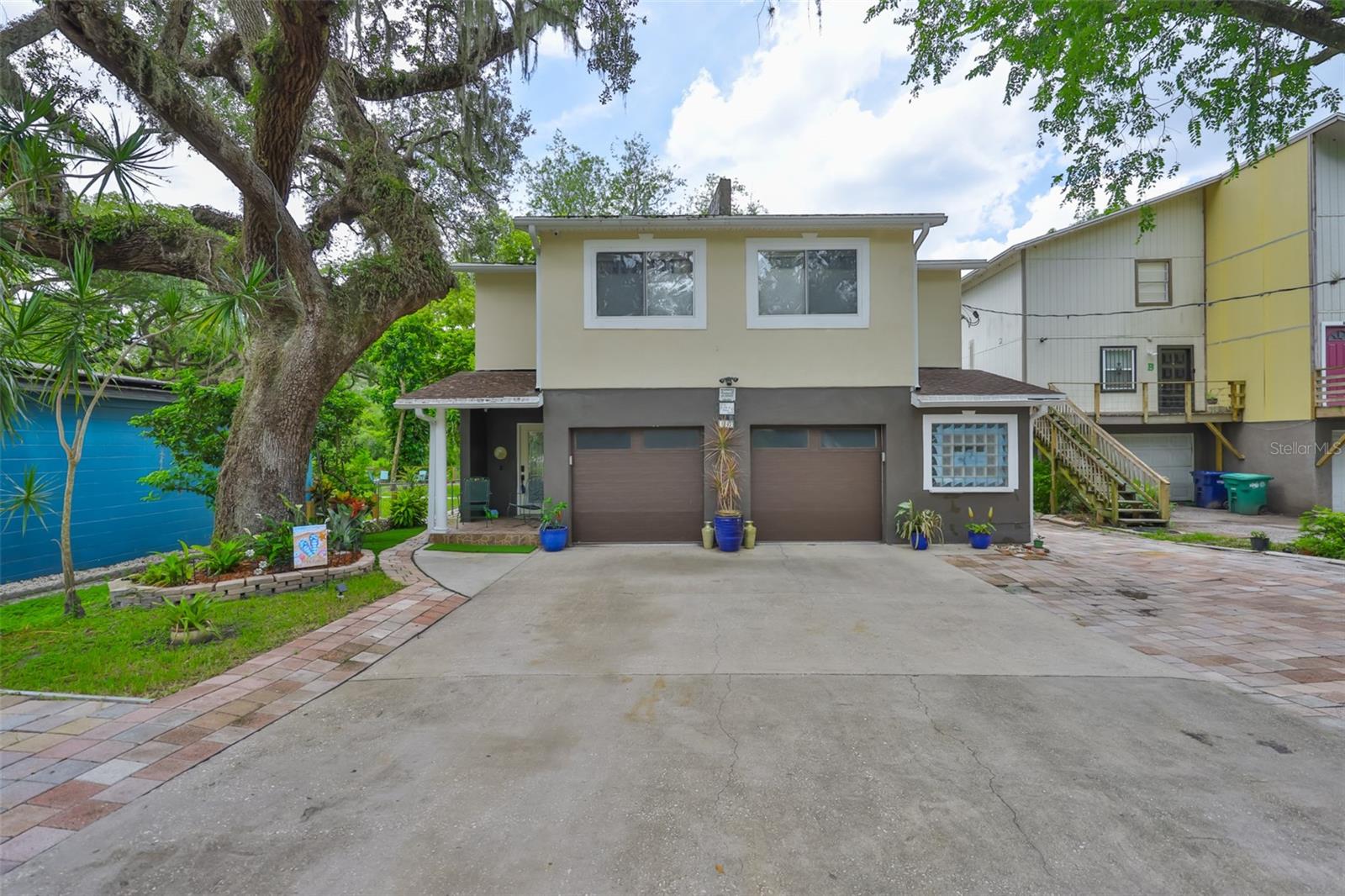 1745 E MULBERRY DRIVE