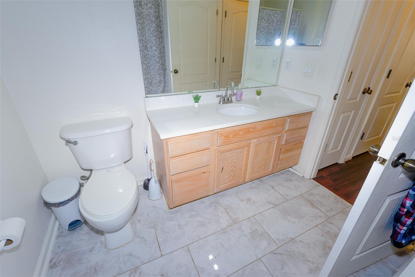 SUMMERGATE CONDO PH 4 OR 6357/3553 UNIT4213 - Residential