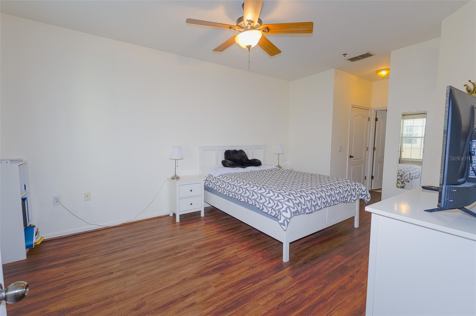 SUMMERGATE CONDO PH 4 OR 6357/3553 UNIT4213 - Residential