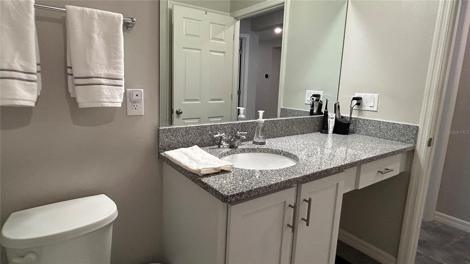 WILLIAMS POINTE - Residential