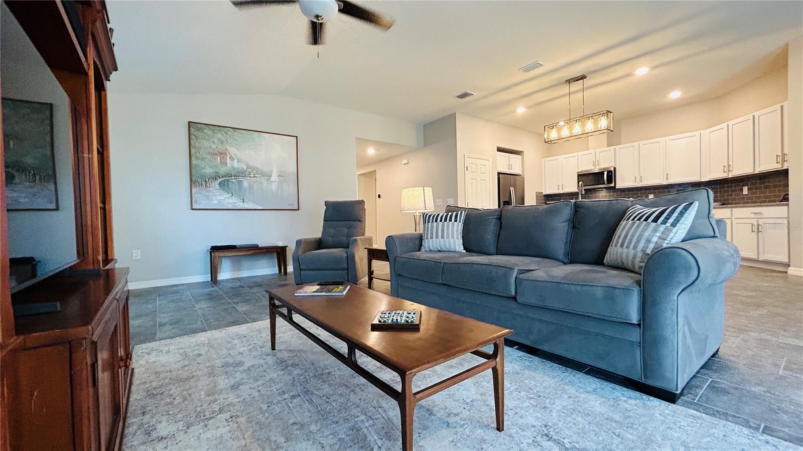 WILLIAMS POINTE - Residential