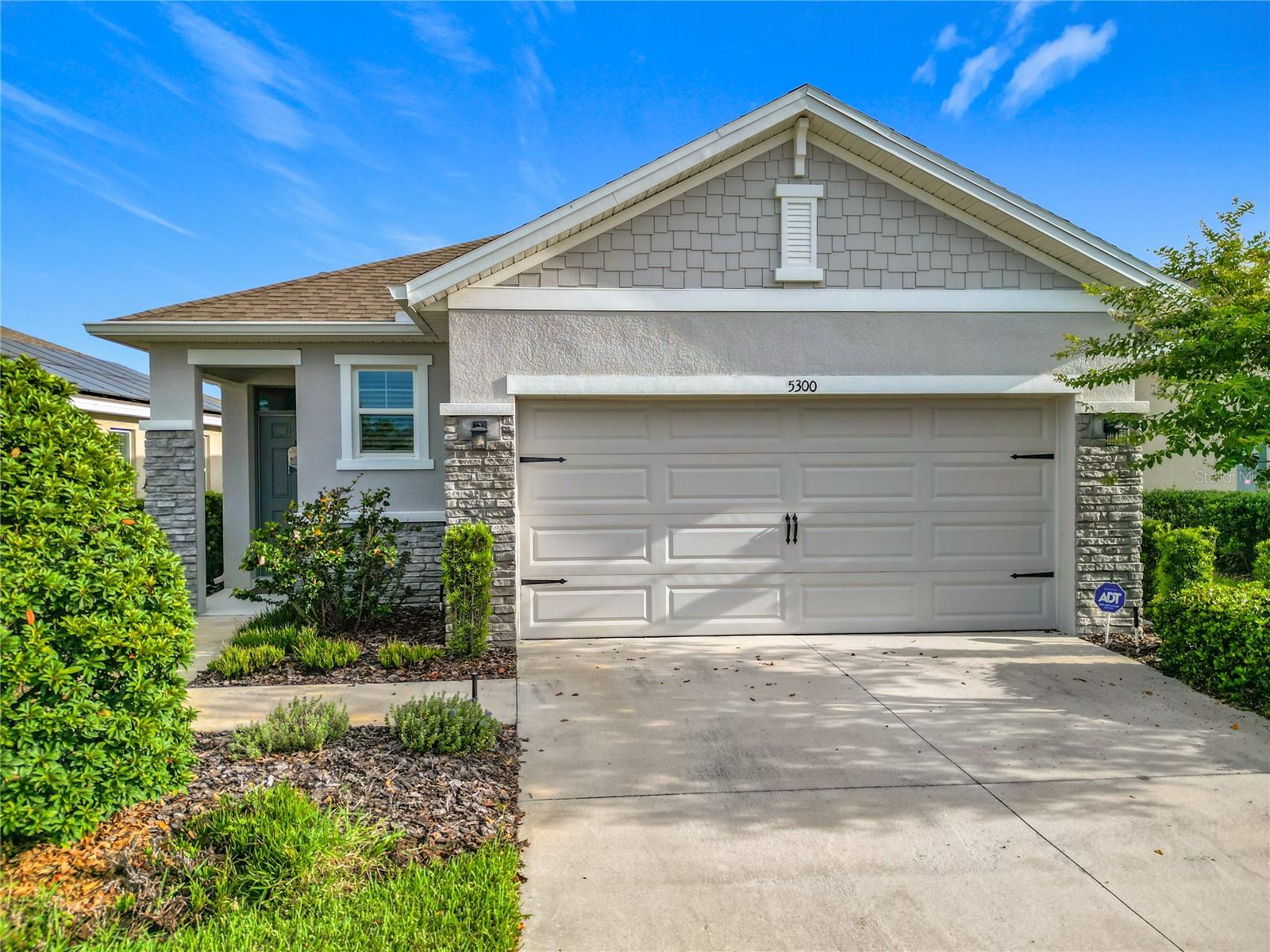 **Seller motivated!**BOND PAID!**Seller concessions up to $5,000!**
Move-In Ready furnished 3/2 Astor Model (floor plan attached) in the gated Beaumont community. This beautifully maintained 3 bedroom, 2 bathroom offers modern upgrades and an open floor plan that boasts 9.5 ft ceilings, 18" ceramic tile flooring in main living areas, carpet in bedrooms, and granite countertops throughout the home. The chef's kitchen features stainless steel appliances, ample cabinet space and a spacious countertop height breakfast bar. The primary bedroom with en suite bathroom boasts dual vanities, glass-enclosed shower, and a large walk in closet. With the additional two guest rooms on the opposite side of the floor plan with a full guest bathroom, providing added homeowner and guest privacy. Step outside to a fenced backyard with an expanded paver lanai, and plenty of room to relax or entertain. Enjoy amenities covered by the HOA: pool, fitness center, pickleball & bocce courts, clubhouse access, plus lawn care, cable, and internet. Conveniently located near Brownwood and Sumter Square in The Villages, with shopping and dining just minutes away. Schedule your private showing today!