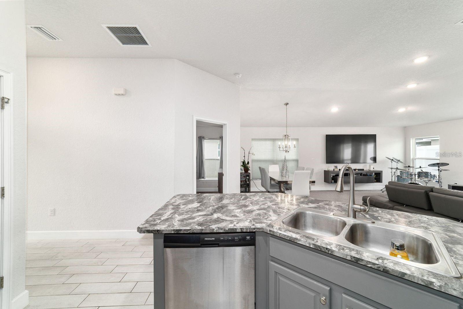 ST JAMES PARK - Residential