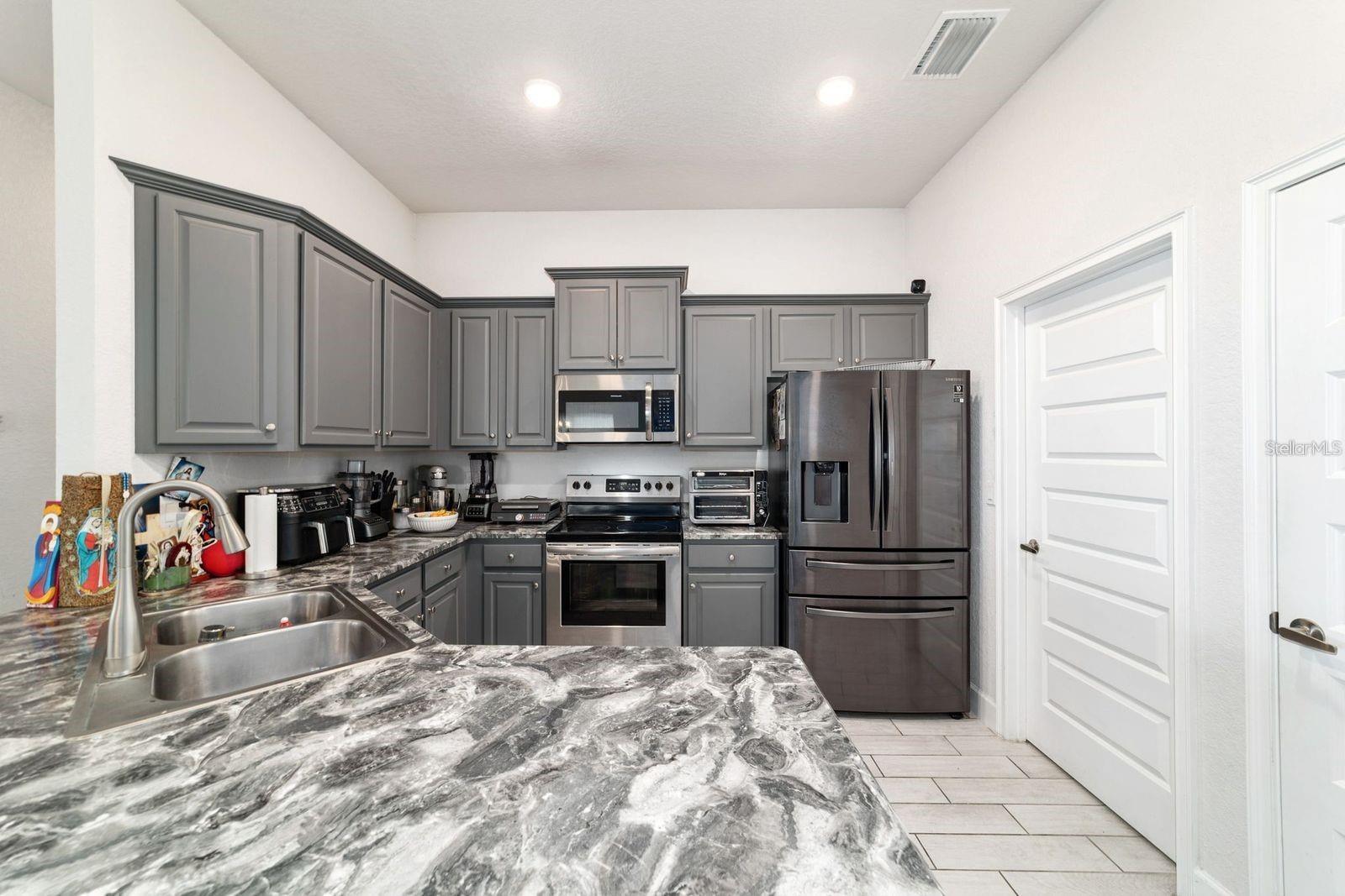 ST JAMES PARK - Residential