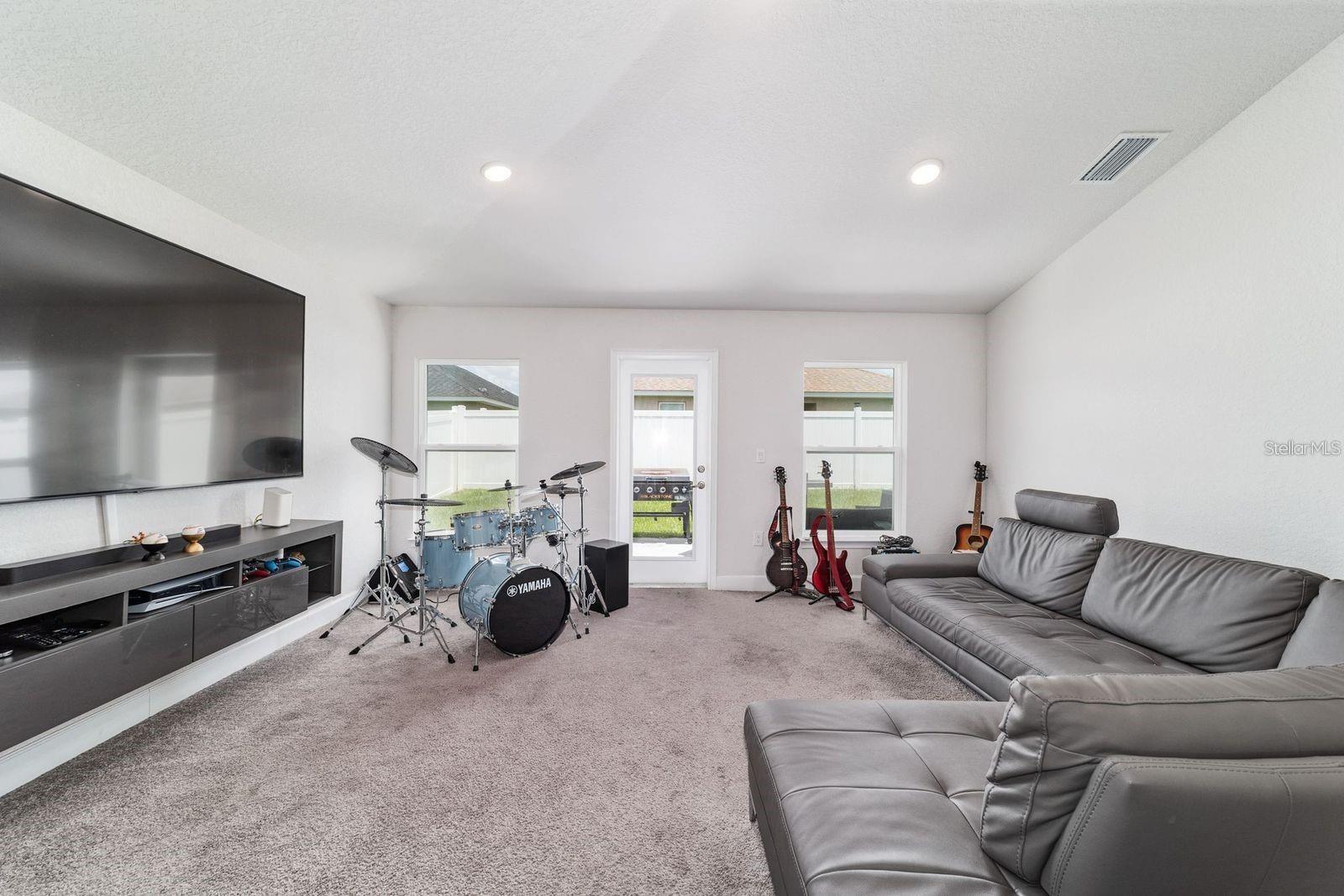 ST JAMES PARK - Residential