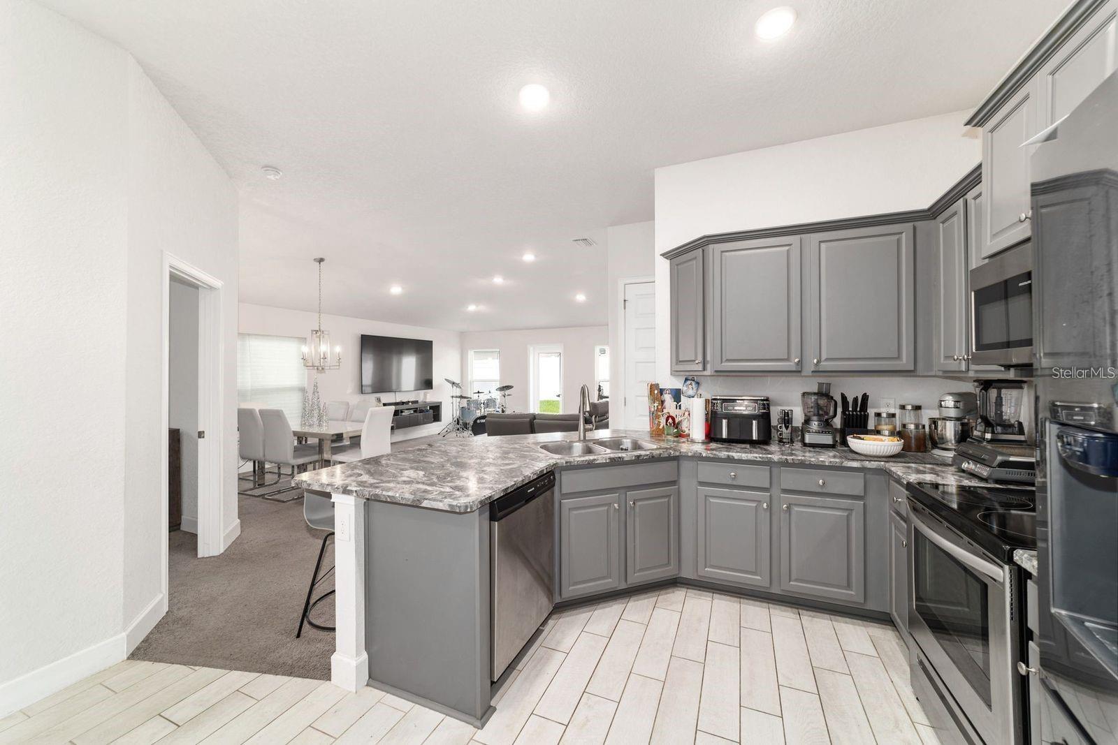 ST JAMES PARK - Residential