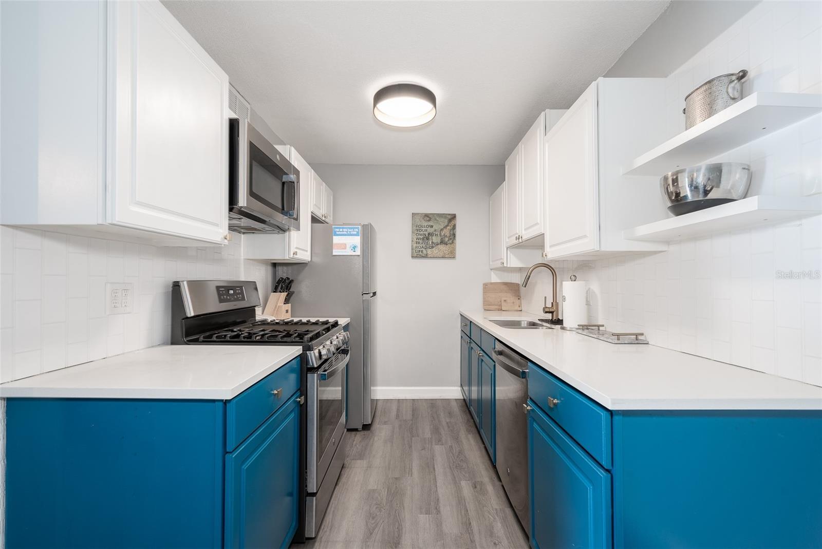 SUMMIT HOUSE - Residential