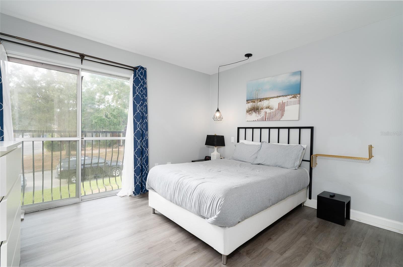 SUMMIT HOUSE - Residential