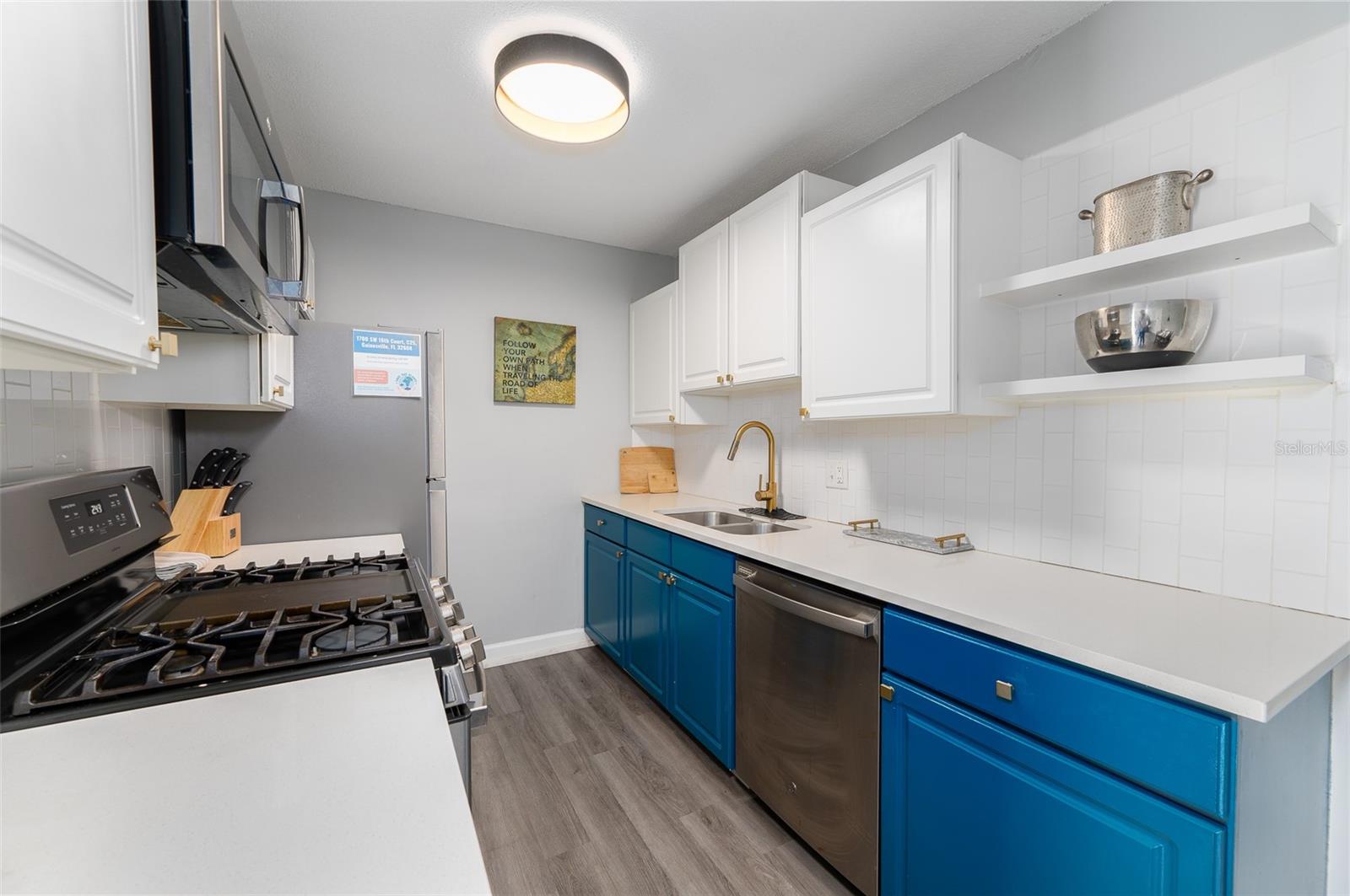 SUMMIT HOUSE - Residential