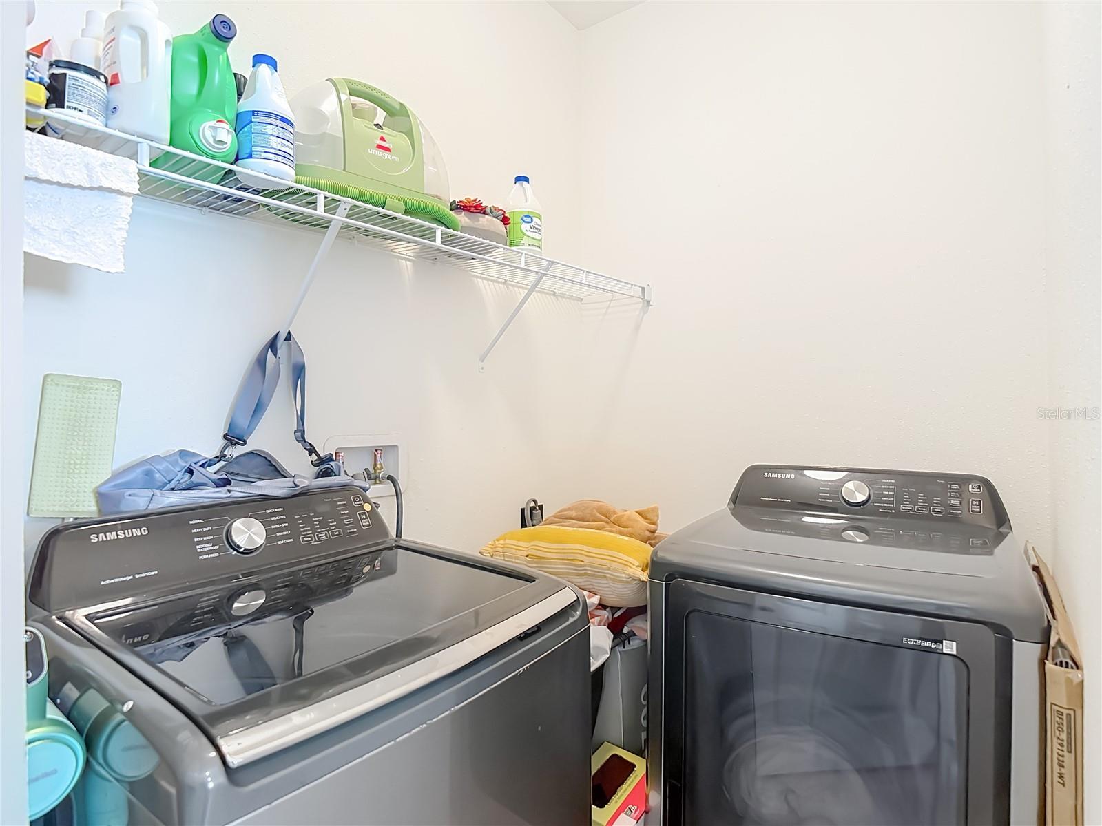 MIRROR CREST - Residential