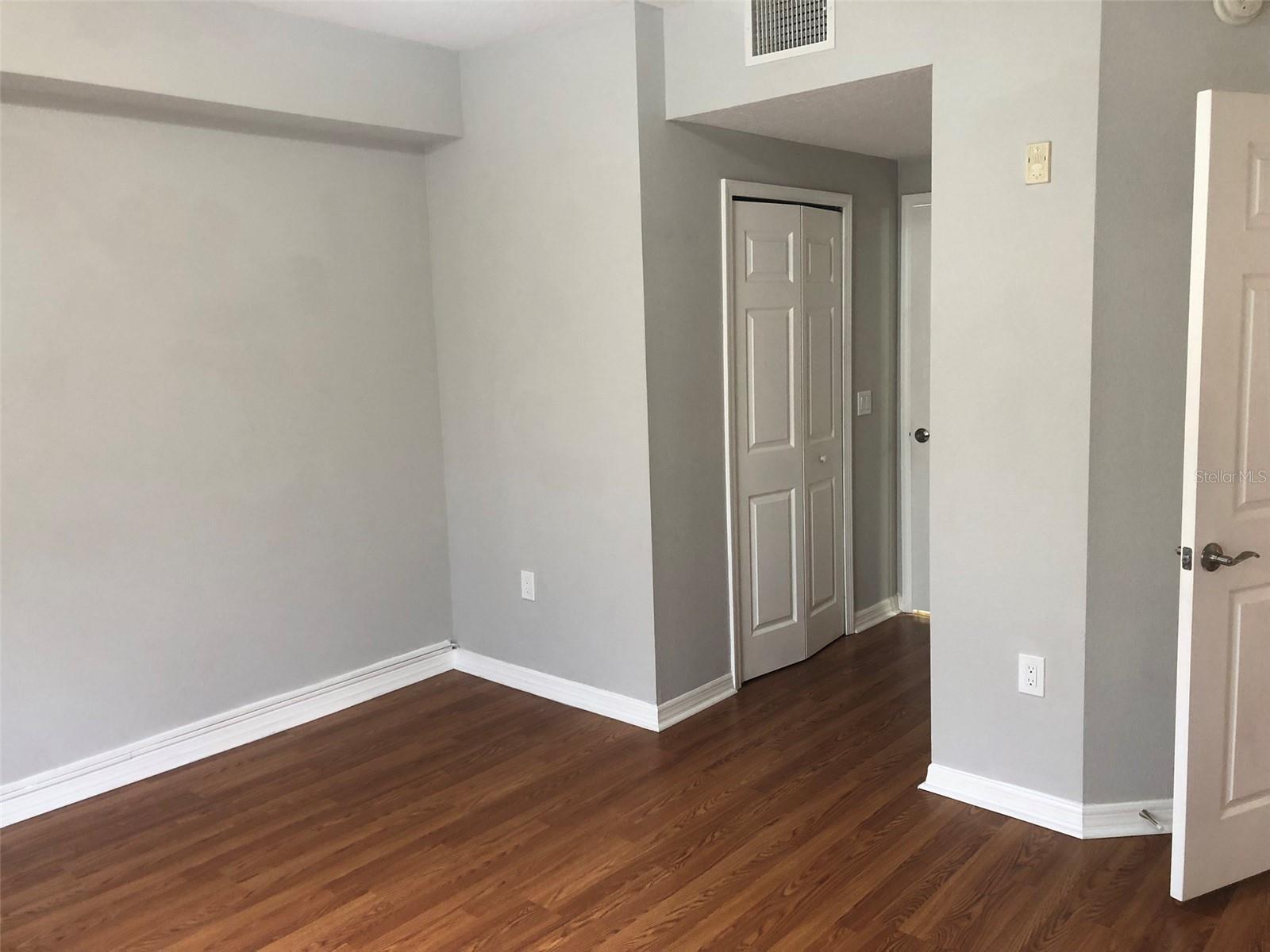VILLAGES OF BLOOMINGDALE CONDO - Residential Lease