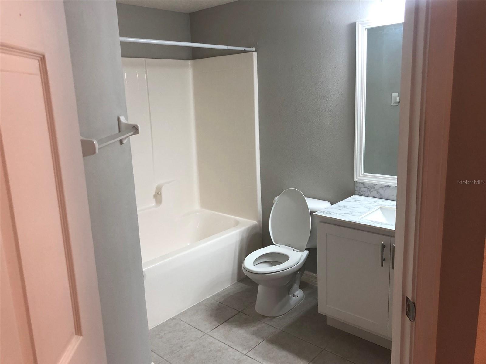 VILLAGES OF BLOOMINGDALE CONDO - Residential Lease