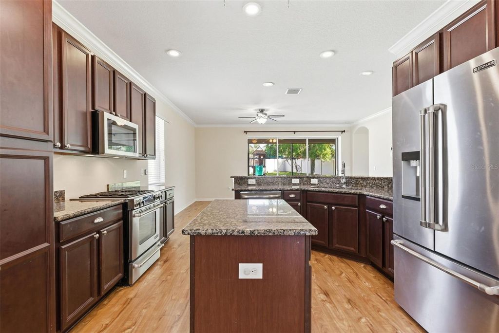 Photo of 11133 Wembley Landing Drive, Lithia, FL 33547 (MLS # TB8491599)